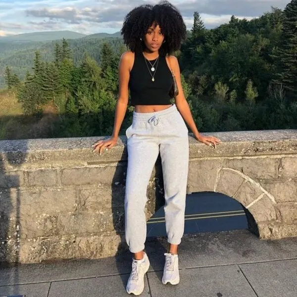 what to wear with grey sweatpants